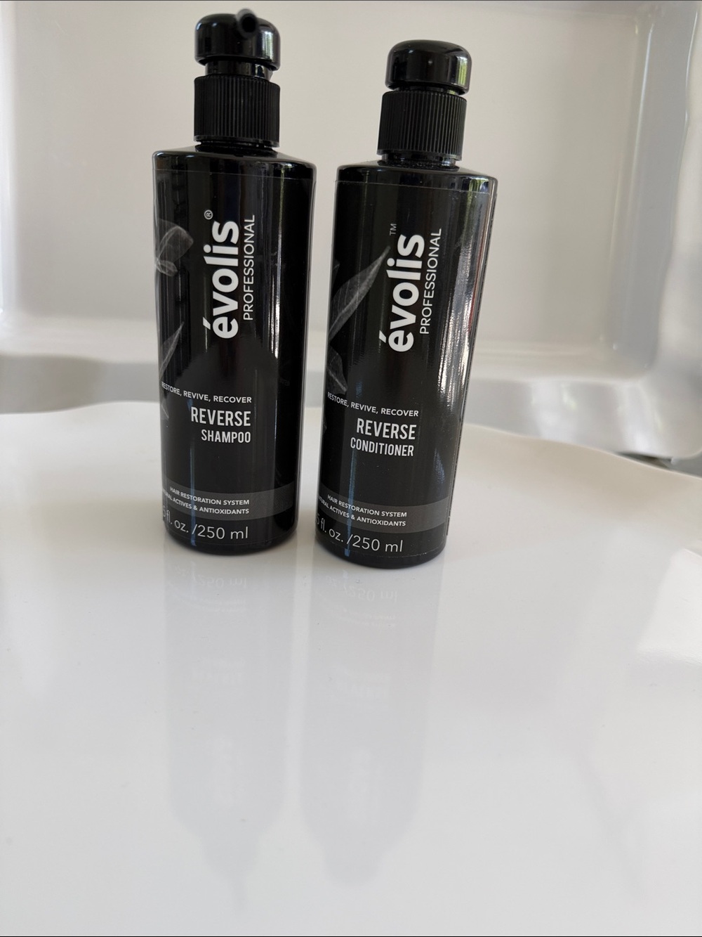 Reverse Shampoo & Conditioner Set - Black